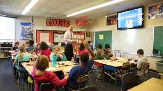 Raw video Orendorf elementary teacher Marcus Billings teaches a math lesson [upl. by Rahr]