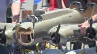 RC giant B17 Crashed formation with p51 amp P39 Chino 2012 [upl. by Srednas]