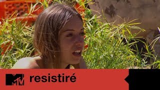 MTV Resistiré  Jessica se confesó con Boris sobre su vida fuera de Resistiré [upl. by Llewxam]