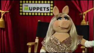 Miss Piggy Junket Interview  The Muppets [upl. by Dlareme]