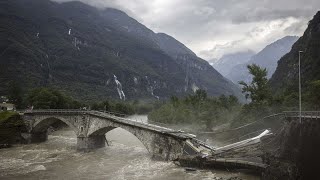 Maltempo quattro morti e un disperso in Svizzera centinaia di evacuati in Valle dAosta [upl. by Llehsim]