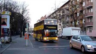 Die drei BCTDoppeldecker 3678 3679 und 3704 treffen sich auf der Linie M29 in BerlinKreuzberg [upl. by Alaunnoif749]