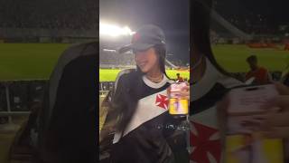 FIZ DANCINHA NO JOGO DO VASCO [upl. by Nylg]