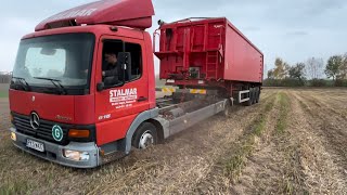 Mercedes Atego 815  Drift po polu  jazda na oleju jadalnym i ciąganie pełnowymiarowej wywrotki [upl. by Elladine]