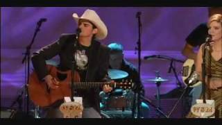 Brad Paisley Alison Krauss Whiskey Lullaby Live [upl. by Amando]