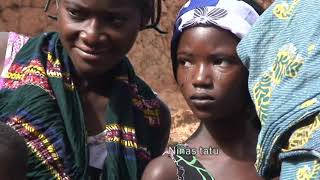 “La Enfermedad del pájaro” mujer y Malaria en Burkina Faso [upl. by Welcy]