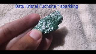 Batu Fuchsite Kristal Sparkling Green Vibrant [upl. by Schober501]