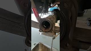 Pry seal side shaft automotive mechanic autorepair dieselengine dieselmechanic cars [upl. by Edylc]