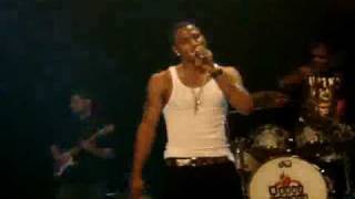 Trey Songz  I Need A Girl LIVE 2009 [upl. by Zipnick]