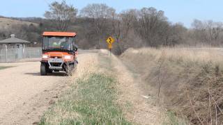 A1 Mist Sprayers Utility Ranger X Mist Blower Spraying Roadsides [upl. by Amsden]