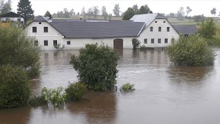 Katastrophenalarm in Österreich Grundstücke und Häuser meterhoch überflutet [upl. by Lener]