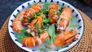 បង្កងស្ងោរជ្រក់ឆ្ងាញ់  Yummy Sour Lobster Soup [upl. by Aramat]