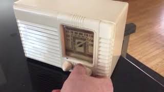 GRECIAN IVORY 1941 Philco Transitone Model PT28 Tube AM Radio [upl. by Akima]