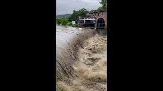 Vermont flooding Ottauquechee River flooding in Quechee [upl. by Lemkul52]