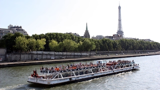 Paris  Une croisière sur la Seine avec le Bateau Mouche  Un giro sulla Senna con il Bateau Mouche [upl. by Adnwahsor]