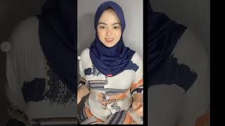 putri hijab goyang bikin gak tahan [upl. by Firestone516]