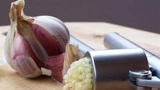 Health Benefits of Garlic in Hindi [upl. by Davide733]