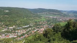 Blick Burgruine Hiltenburg auf Oberes Filstal  Löwenpfad Höhenrunde  Jubiläumsweg Bad Ditzenbach [upl. by Ahsena331]