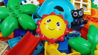 Satisfying building block marble run ☆ Build an exciting and easy marble run with lego duplo [upl. by Ramu98]