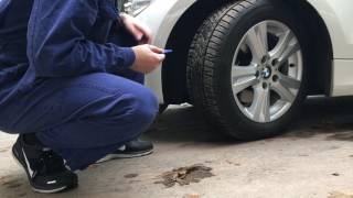 Radwechsel 19  bei der Tankstelle  Profiltiefe richtig messen [upl. by Winther]