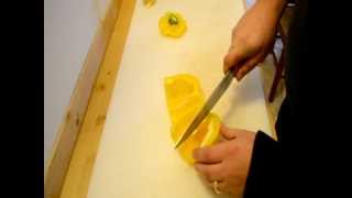 Video ricetta quotPeperonata facilissimaquot  Blog wwwaglioincamiciacom [upl. by Amahs525]