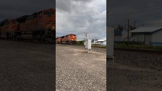 BNSF SD70ACe HORN SHOW [upl. by Branscum805]