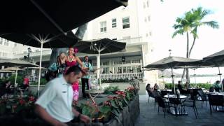 Moana Surfrider Beach Bar Honolulu USA [upl. by Fennell]