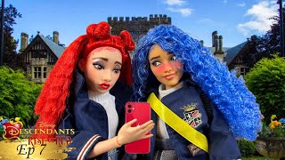 Reds Secret Crush  Descendants Legacy Episode 7  Disney Descendants The Rise of Red Inspired [upl. by Balling119]