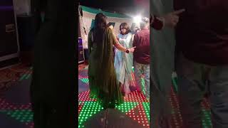 Le de menu soniya sharara lovesong punjabi song [upl. by Attenrad689]