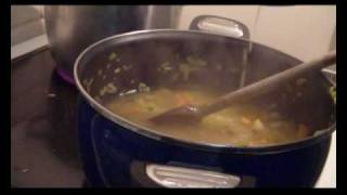 Cuisine Italienne  Minestrone con Pesto [upl. by Anohr]