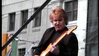 Rik Emmett  Fight the Good Fight  Buffalo Lafayette Square 20020613 [upl. by Chainey]