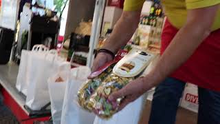 Marktschreier beim Hamburger Fischmarkt auf Tour  Orleansplatz München 2018 [upl. by Arok]