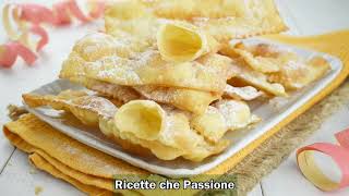 Chiacchiere di carnevale croccanti e bollose non unte  Ricette che Passione [upl. by Vaughan]