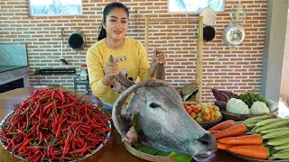 Chili amp Beef head cooking  Yummy country style food cooking  Cooking with Sreypov [upl. by Dachi132]