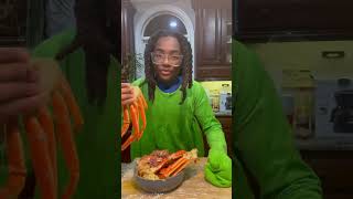 Crabby bags ceo cooking comfortfood seafoodboil [upl. by Lussier]