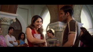 Akshaye Khanna slaps Kareena Kapoor Hulchul [upl. by Arratahs]