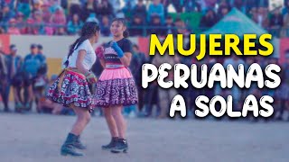 Mujeres peruanas a solas en Warmi Takanakuy Arequipa Perú [upl. by Nomihs]