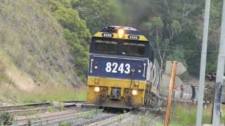 Pacific National grain train being banked over the Great Dividing Range Ardglen NSW Austraia [upl. by Ilek]