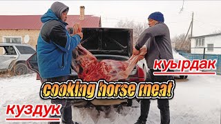 Cooking horse meat  Kuyrdak из конины  Жылкыны жиликтепкуырдак писирдик [upl. by Engeddi]