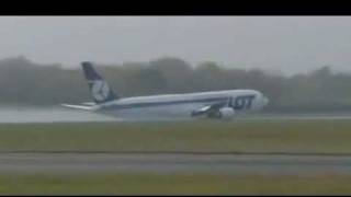 LOT Airlines Boeing 76735DER belly landing [upl. by Wilsey]