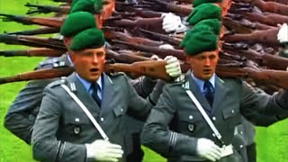 Das Wachbataillon singt Oh du schöner WesterwaldWesterwaldlied  Marschmusik Bundeswehr [upl. by Ahseikal651]