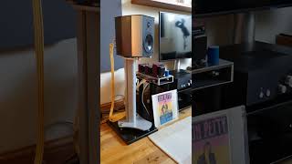 Vintage Hi Fi system Goldring Lenco Gl75 Tom Petty Valve Amplifier AT33PTG [upl. by Dorothee]