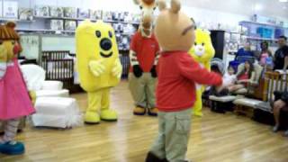 Cartoon Characters dance to Thriller at Toys R Us [upl. by Nahem]