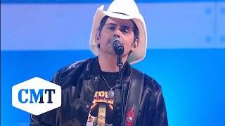 Brad Paisley Performs quotOld Alabamaquot  CMT Giants Alabama [upl. by Haisej]