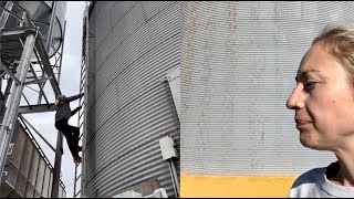 Overflowed the Grain Bins Day 25 of Harvest [upl. by Enois924]