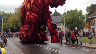 Bloemencorso Lichtenvoorde 2015  Corsogroep Hooiland [upl. by Nnyllatsyrc]