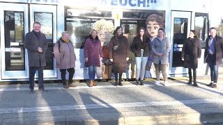 Schweriner Straßenbahn wirbt für städtische Familienhilfe [upl. by Anoyek]