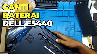 Memperbaiki laptop dell  Ganti baterai laptop dell [upl. by Llenol]