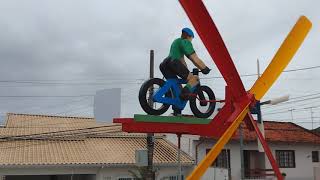 Catavento de bicicletaBicycle wind vane [upl. by Malvin]