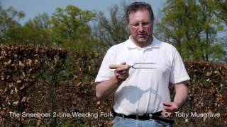 The Sneeboer 2 tines Weeding Fork [upl. by Doone]